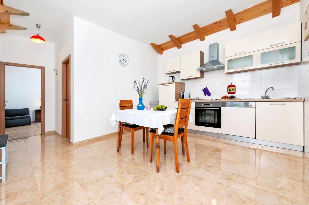 House Lena - 800 M From The Sea Apartment โรวีน ภายนอก รูปภาพ